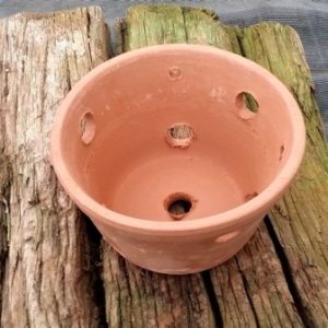 Vaso de barro cônico (13 cm de boca x 8 cm de altura)