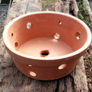 Vaso de barro cônico baixo (14 cm de boca x 5,5 cm de altura)