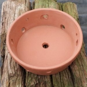 Vaso de barro cônico baixo (18 cm de boca x 5,5 cm de altura)