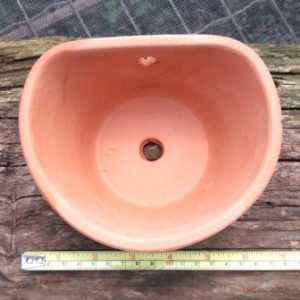 Vaso de parede liso (16 cm de boca x 9 cm de altura)